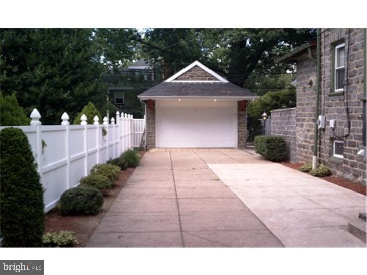 6359 Sherwood Road Philadelphia, PA 19151 - Photo 5 of 20 Driveway