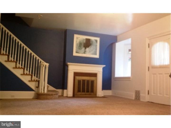 6359 Sherwood Road Philadelphia, PA 19151 - Photo 9 of 20 Living Room
