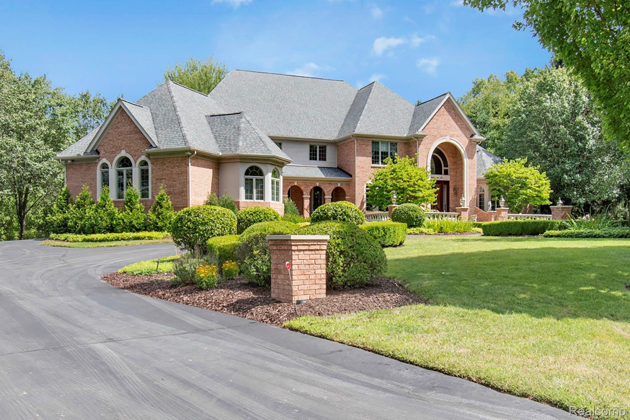 6643 Cornerstone Lane Rochester, MI 48306 - Photo 2 of 48 6643 Cornerstone_02.JPG
