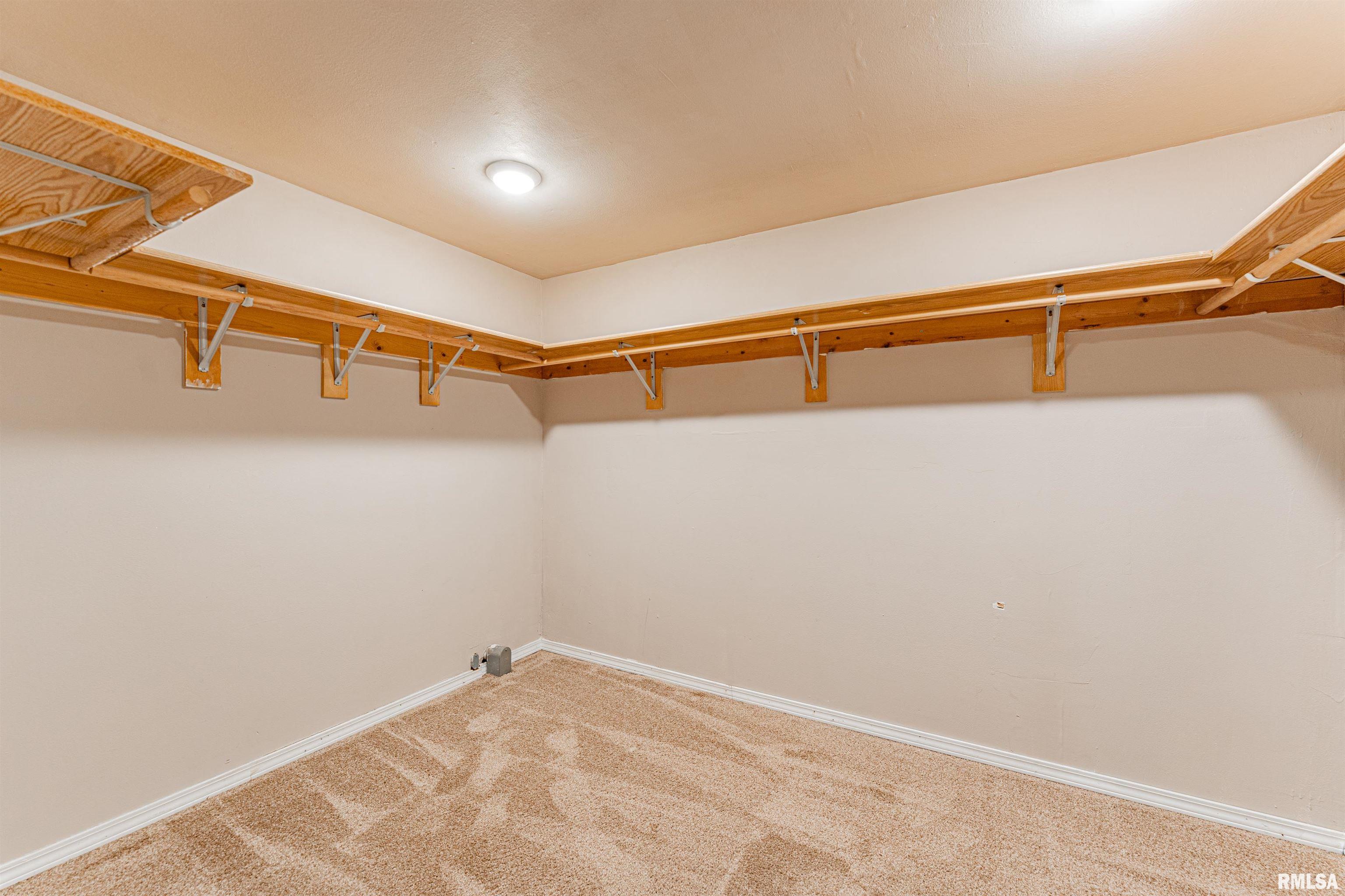 603 West Jackson Street Athens, IL 62613 - Photo 21 of 26 Gallery Image 21