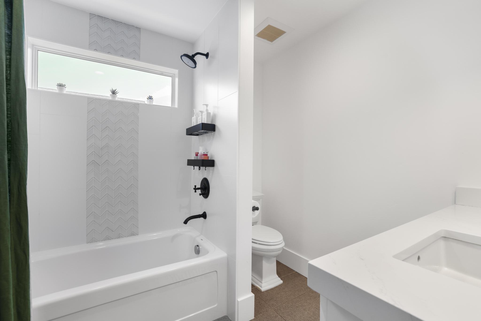 382 Winterberry Loop Hailey, ID 83333 - Photo 32 of 43 Upstairs Bathroom