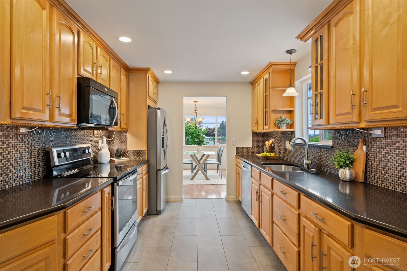 1011 Carol Way Edmonds, WA 98020 - Photo 16 of 40