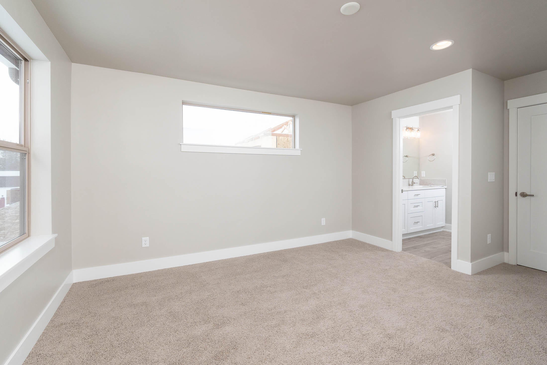 4565 Southwest 36th Street Redmond, OR 97756 - Photo 15 of 33 Primary suite to ensuite bath