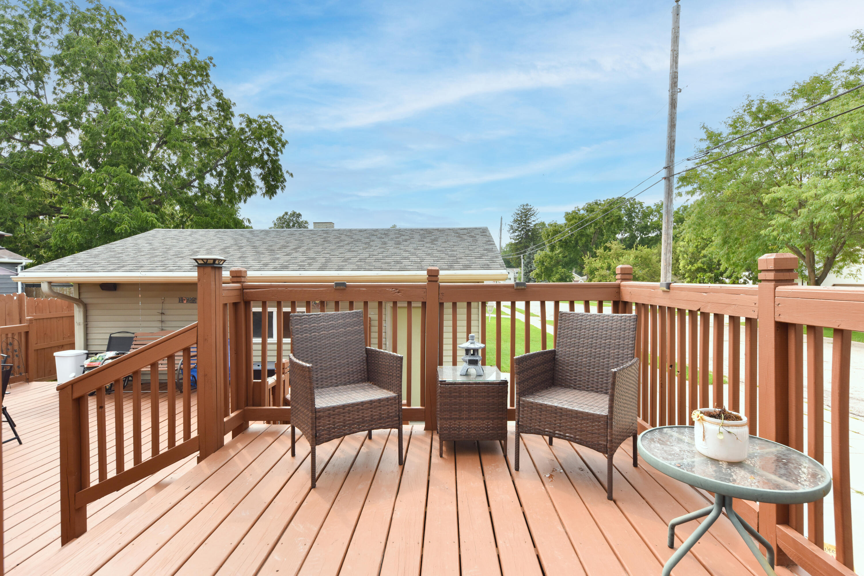 657 First Street Hartford, WI 53027 - Photo 24 of 28 Deck
