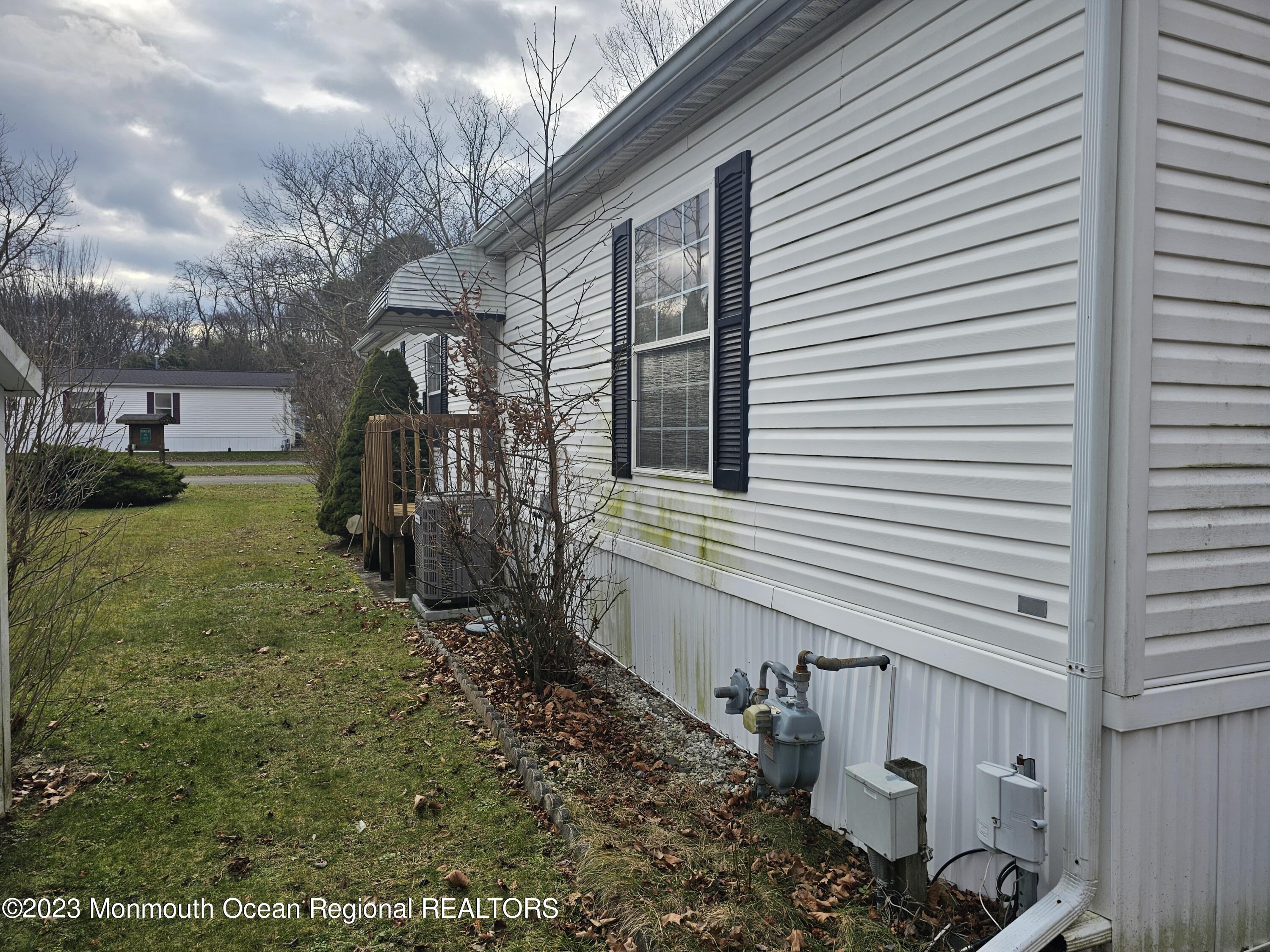 96 Village Road Morganville, NJ 07751 - Photo 25 of 30 20231230_115733