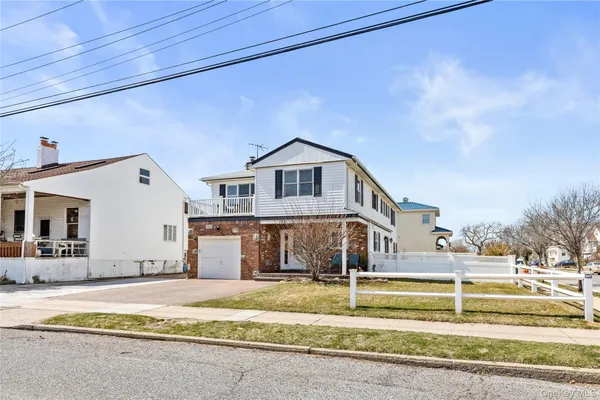 $4,800 | 175 Roosevelt Boulevard, Unit UPPR, Long Beach, NY 11561