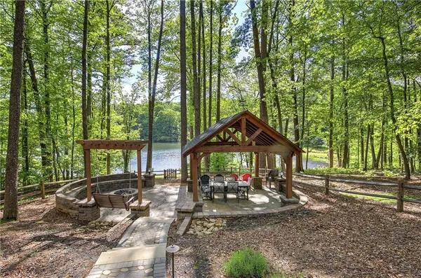 $879,000 | 181 Fox Den Circle, Jasper, GA 30143