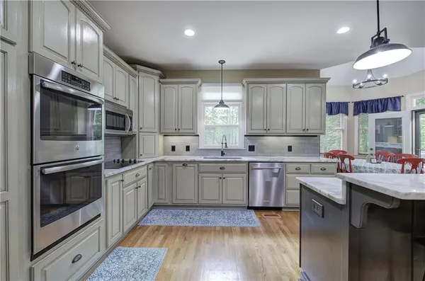 $879,000 | 181 Fox Den Circle, Jasper, GA 30143