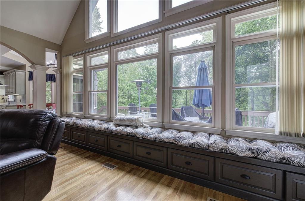 181 Fox Den Circle Jasper, GA 30143 - Photo 5 of 111