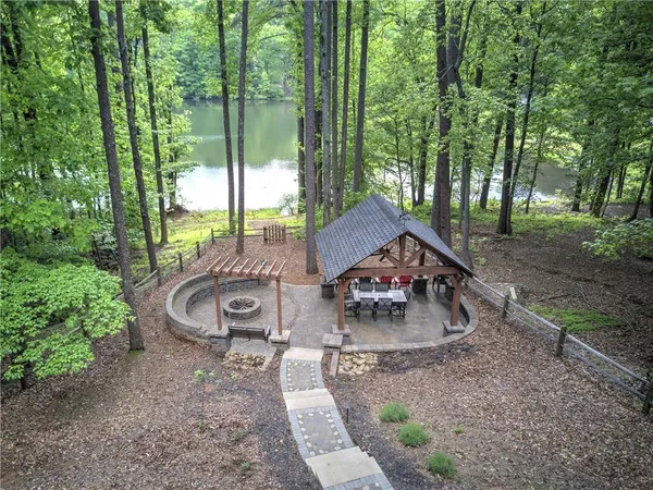 $879,000 | 181 Fox Den Circle, Jasper, GA 30143