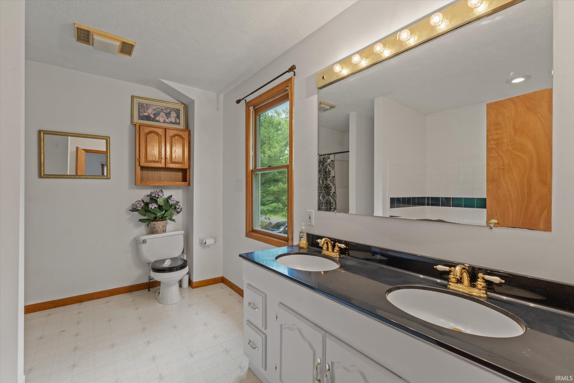 22489 Johnson Road South Bend, IN 46614 - Photo 8 of 31 Gallery Image 8
