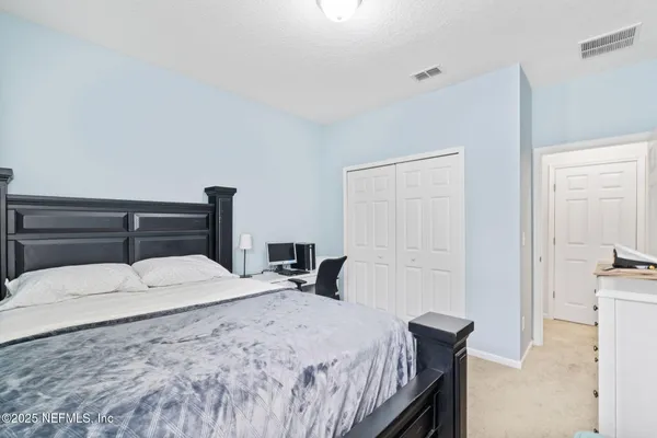 $2,000 | 300 Auburn Oaks Road East, Jacksonville, FL 32218