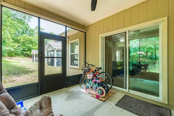 $2,000 | 300 Auburn Oaks Road East, Jacksonville, FL 32218