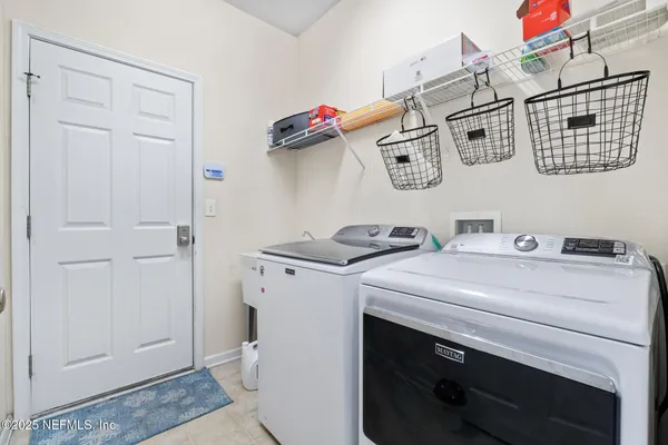 $2,000 | 300 Auburn Oaks Road East, Jacksonville, FL 32218