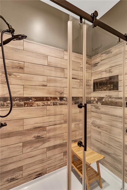 1233 Old Concord Road Monroeville, PA 15146 - Photo 36 of 40 a view of walk in closet