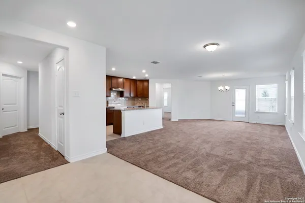 $1,695 | 614 Eucharis, San Antonio, TX 78245