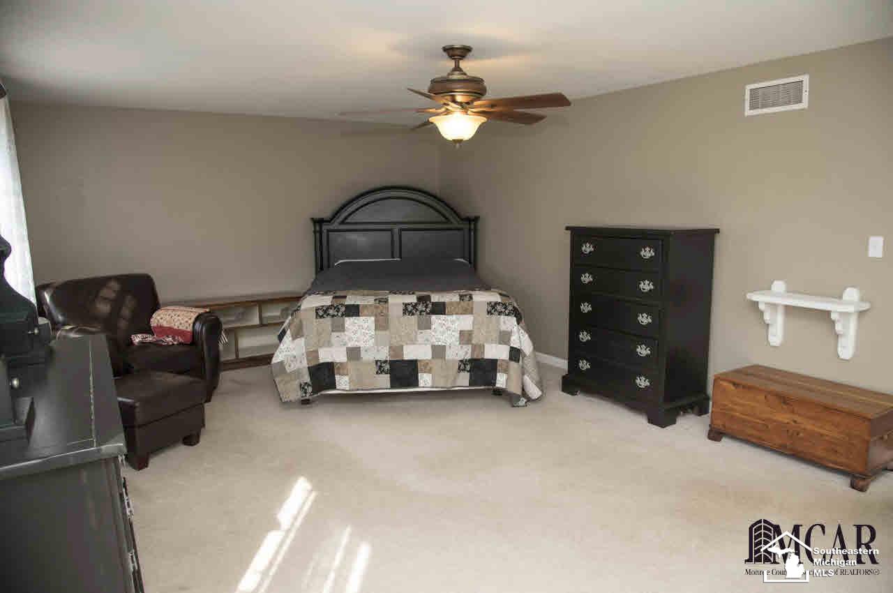 14374 Grafton Road Carleton, MI 48117 - Photo 20 of 37 Gallery Image 20