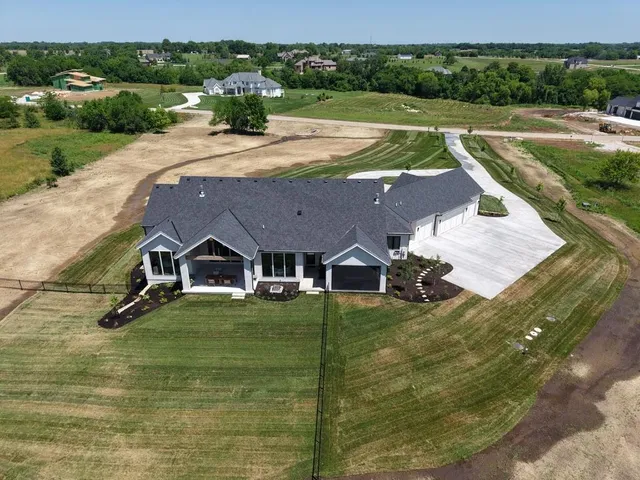 $395,000 | 20720 Briar Street, Stilwell, KS 66013