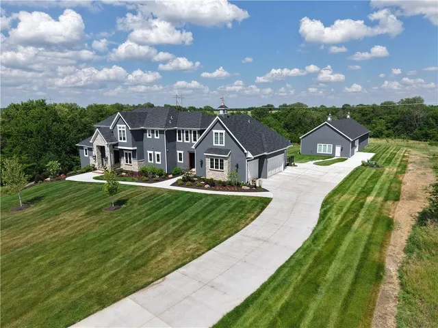 $395,000 | 20720 Briar Street, Stilwell, KS 66013