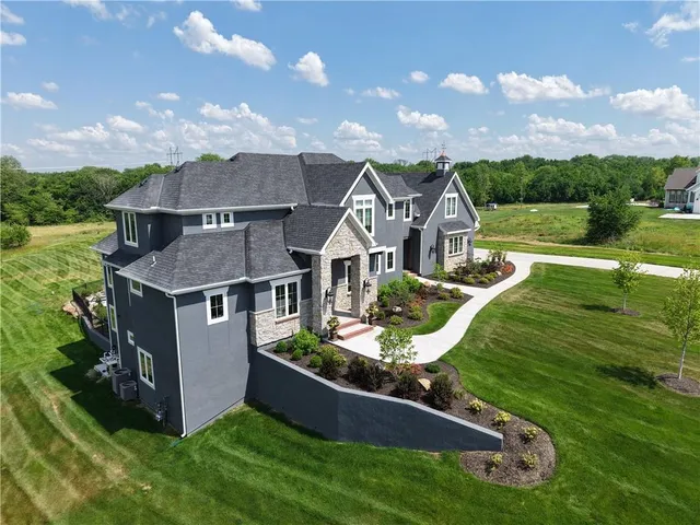 $395,000 | 20720 Briar Street, Stilwell, KS 66013