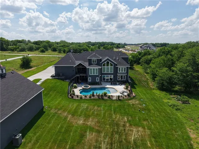 $395,000 | 20720 Briar Street, Stilwell, KS 66013