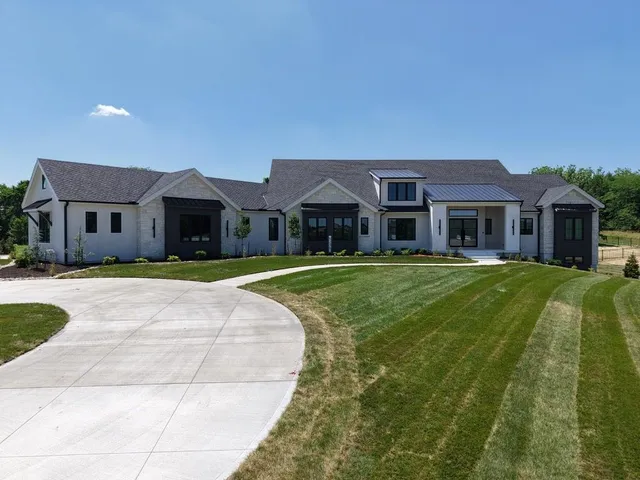 $395,000 | 20720 Briar Street, Stilwell, KS 66013