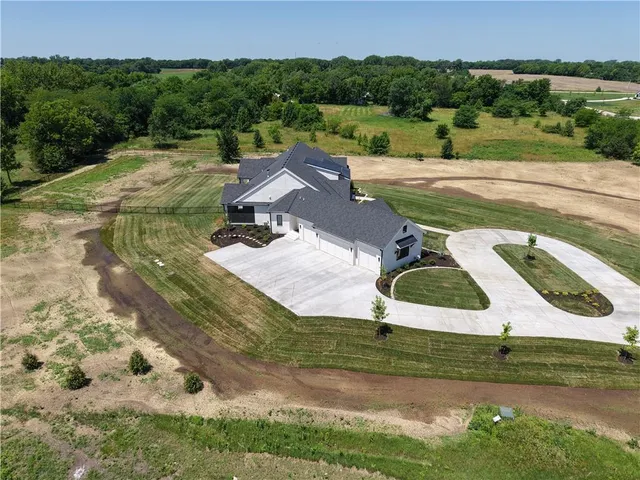 $395,000 | 20720 Briar Street, Stilwell, KS 66013