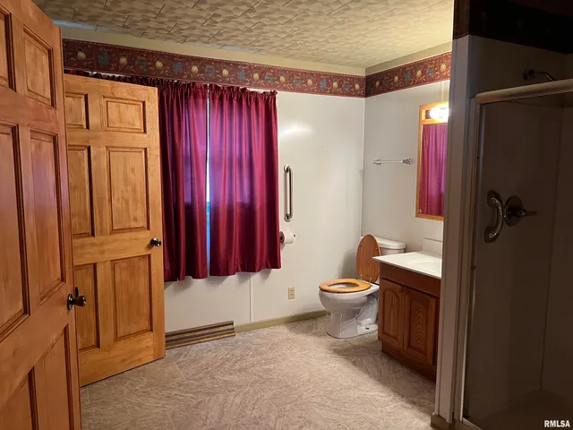 $99,900 | 117 East Chrisman Drive, Meredosia, IL 62665