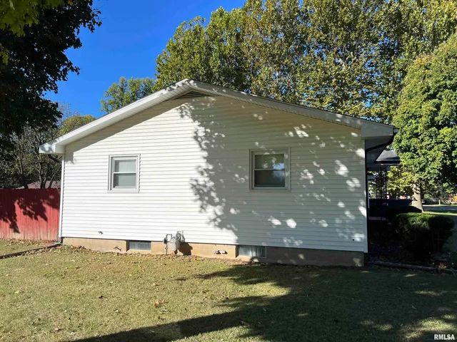 $99,900 | 117 East Chrisman Drive, Meredosia, IL 62665