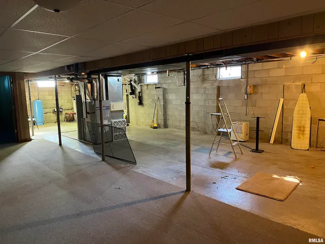 $99,900 | 117 East Chrisman Drive, Meredosia, IL 62665