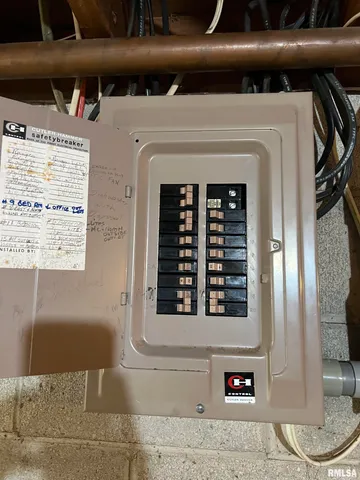 $99,900 | 117 East Chrisman Drive, Meredosia, IL 62665