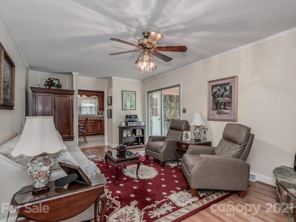 615 Lansdowne Road Charlotte, NC 28270 - Photo 11 of 22 Gallery Image 11