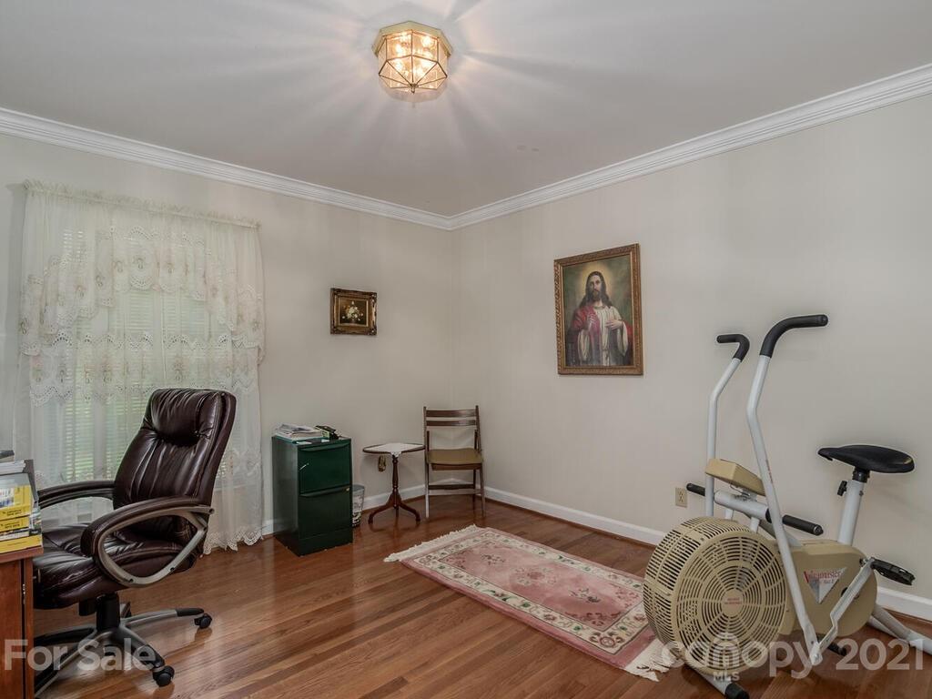 615 Lansdowne Road Charlotte, NC 28270 - Photo 13 of 22 Gallery Image 13