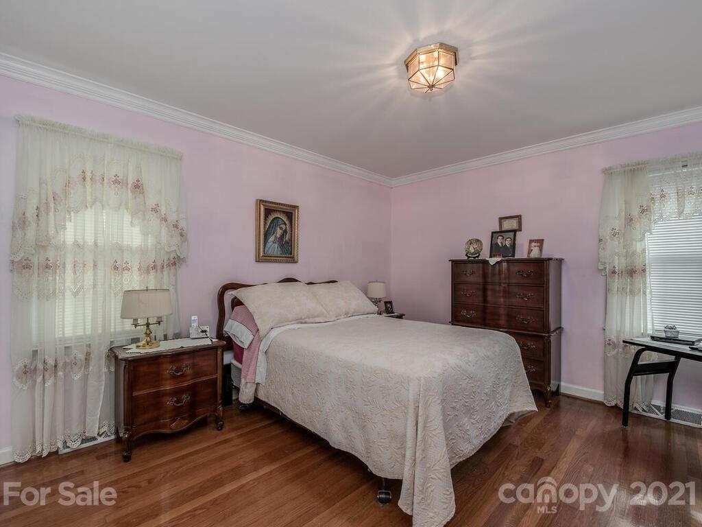 615 Lansdowne Road Charlotte, NC 28270 - Photo 15 of 22 Gallery Image 15