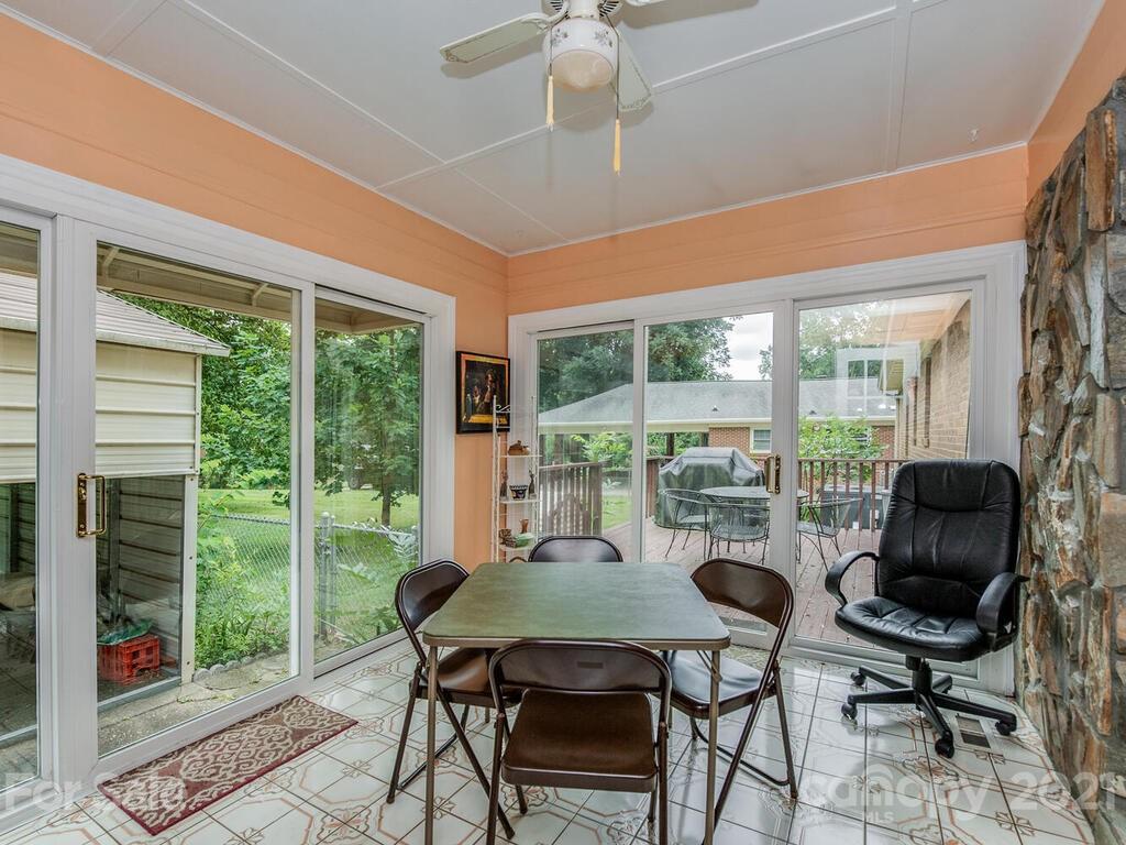 615 Lansdowne Road Charlotte, NC 28270 - Photo 17 of 22 Gallery Image 17