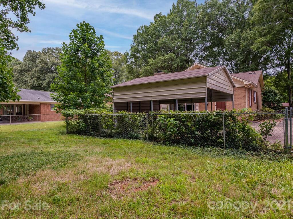 615 Lansdowne Road Charlotte, NC 28270 - Photo 21 of 22 Gallery Image 21
