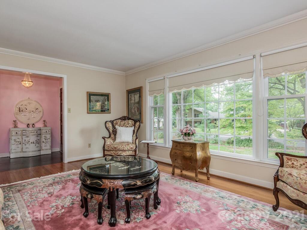 615 Lansdowne Road Charlotte, NC 28270 - Photo 6 of 22 Gallery Image 6