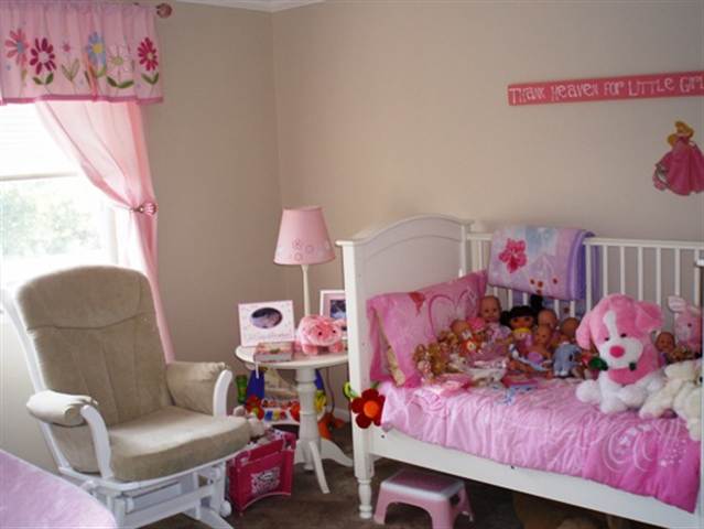 430 Miller Avenue Rochester, MI 48307 - Photo 2 of 12 31014902-1.JPG