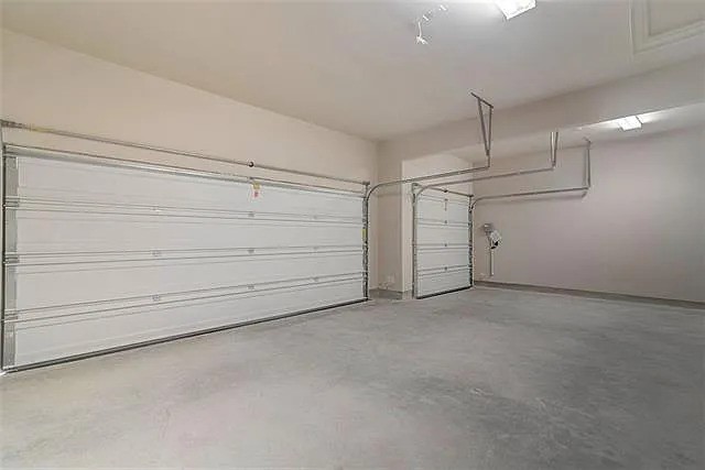 20008 Navarre Terrace Pflugerville, TX 78660 - Photo 16 of 18 a view of a garage