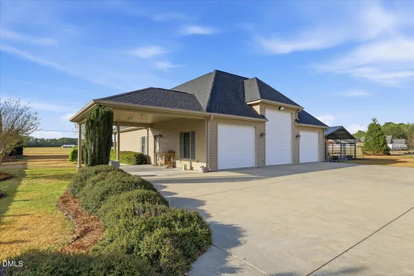 $579,900 | 100 Edgebrook Drive, Pikeville, NC 27863