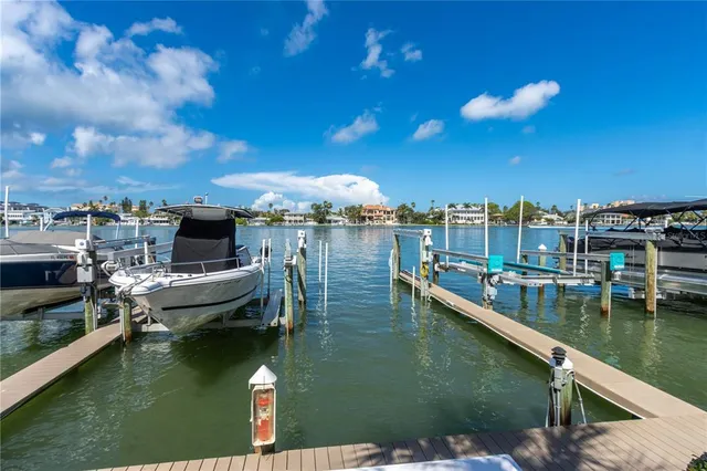 $2,800 | 700 Island Way, Unit 501, Clearwater Beach, FL 33767