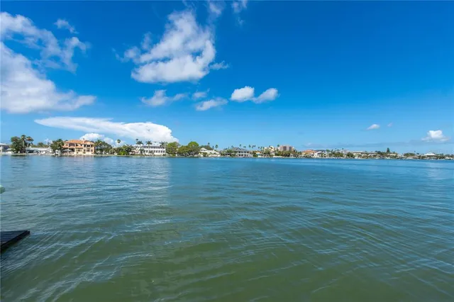 $2,800 | 700 Island Way, Unit 501, Clearwater Beach, FL 33767
