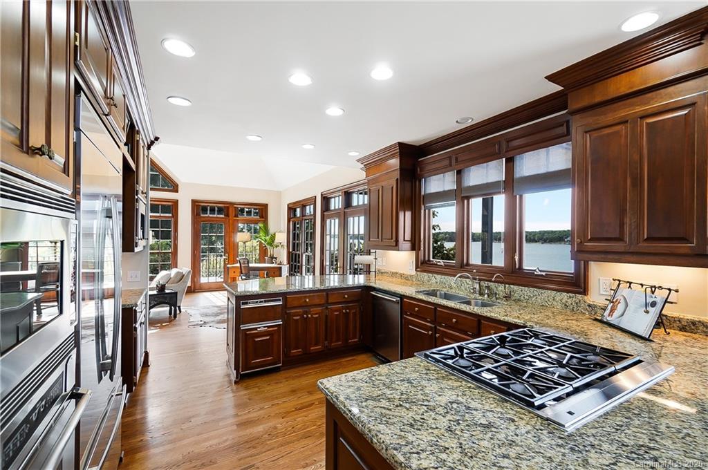 16328 Harbor View Road, Unit 72B Charlotte, NC 28278 - Photo 13 of 47 Gallery Image 13