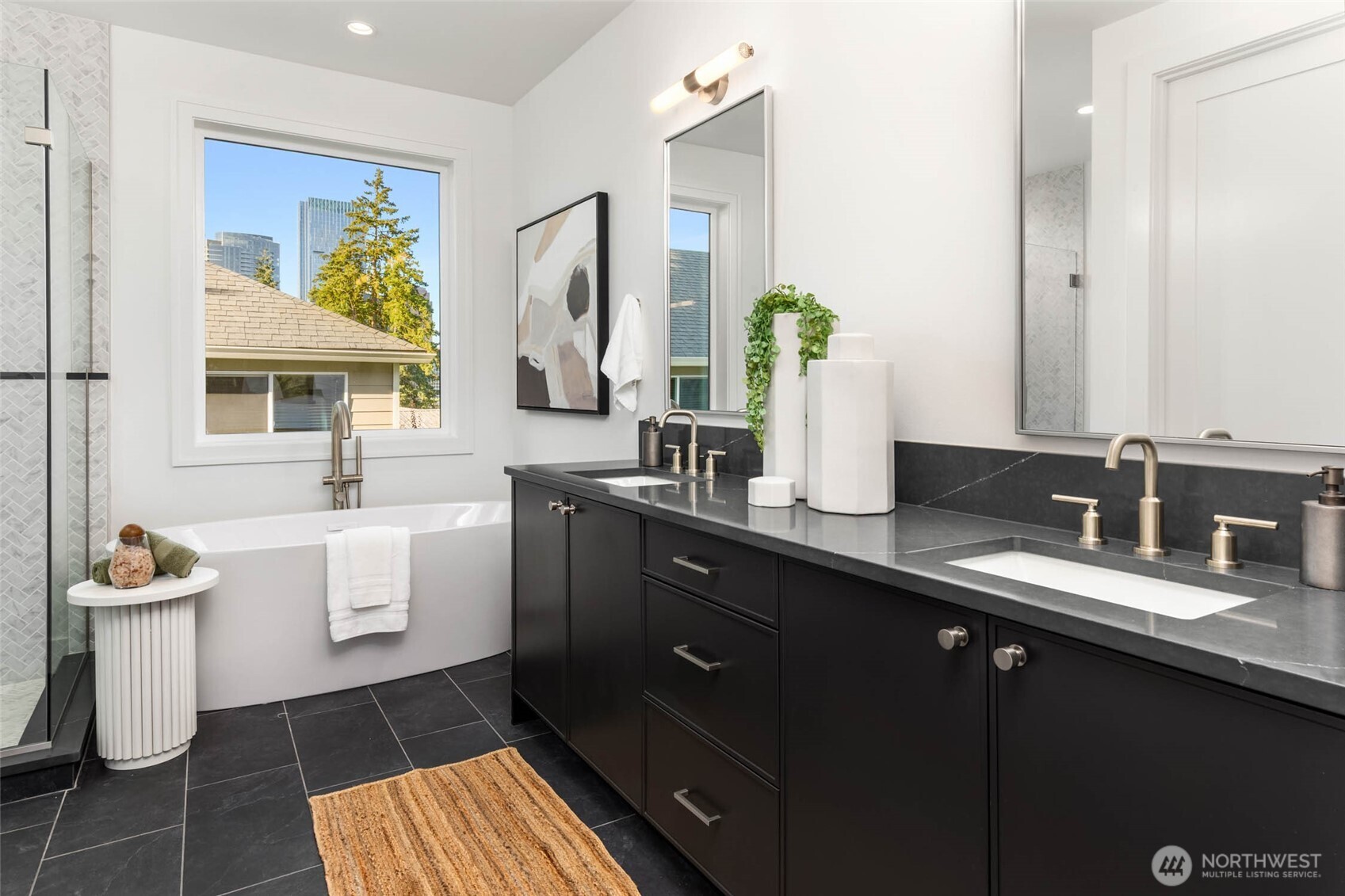 208 106th Avenue Southeast Bellevue, WA 98004 - Photo 29 of 40