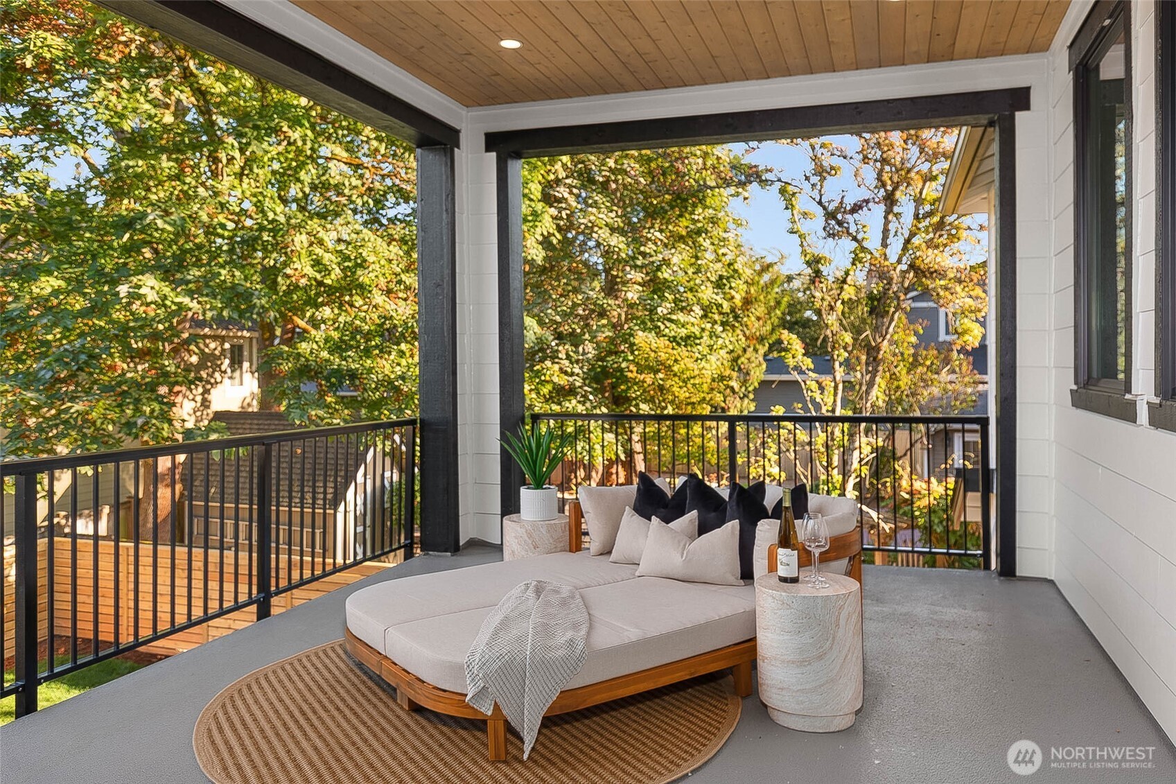 208 106th Avenue Southeast Bellevue, WA 98004 - Photo 32 of 40