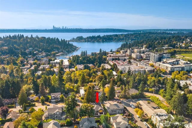 $3,998,000 | 208 106th Avenue Southeast, Bellevue, WA 98004