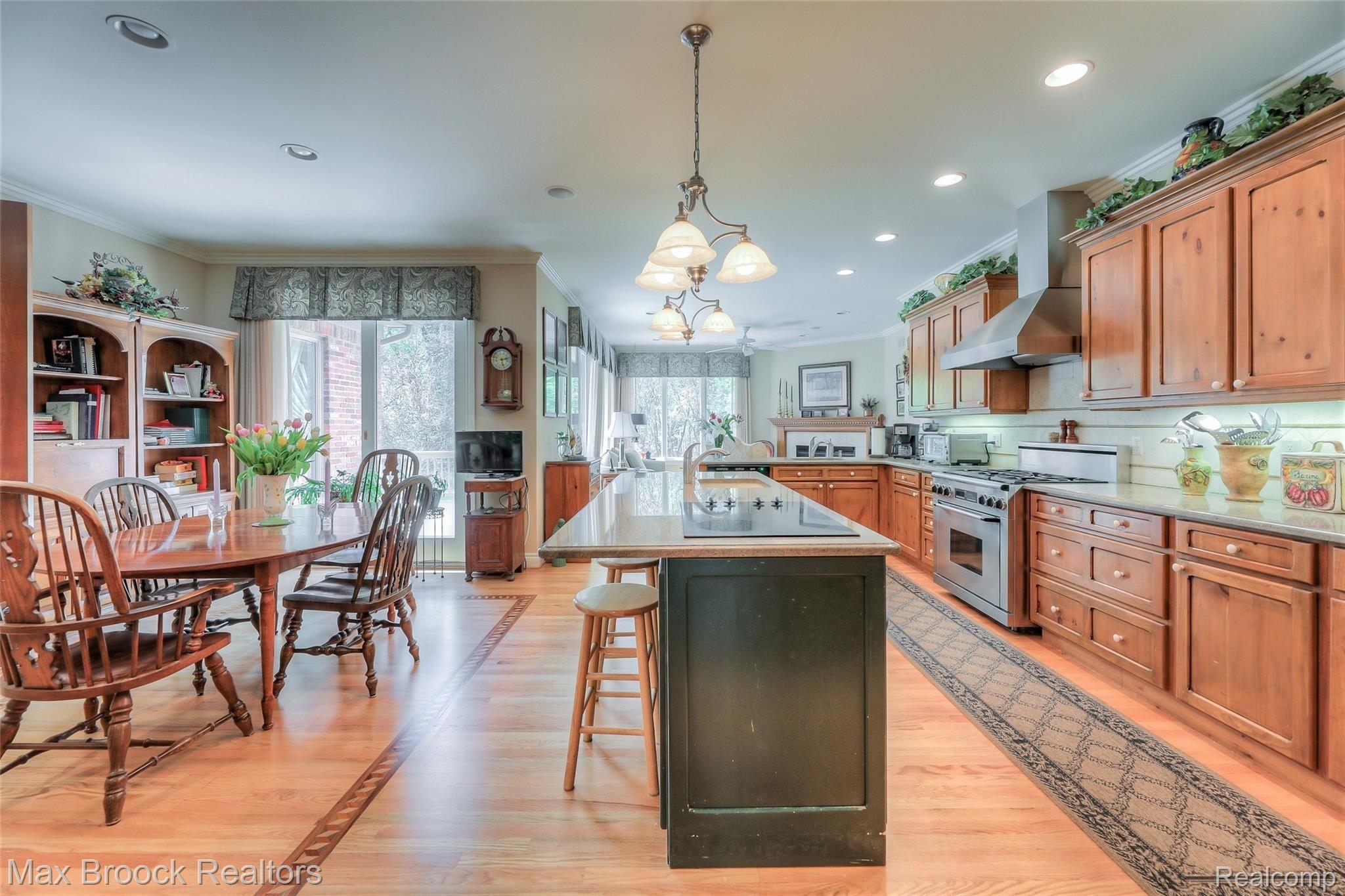 3696 Walnut Brook Drive Rochester, MI 48309 - Photo 10 of 31 Kitchen Area.jpg