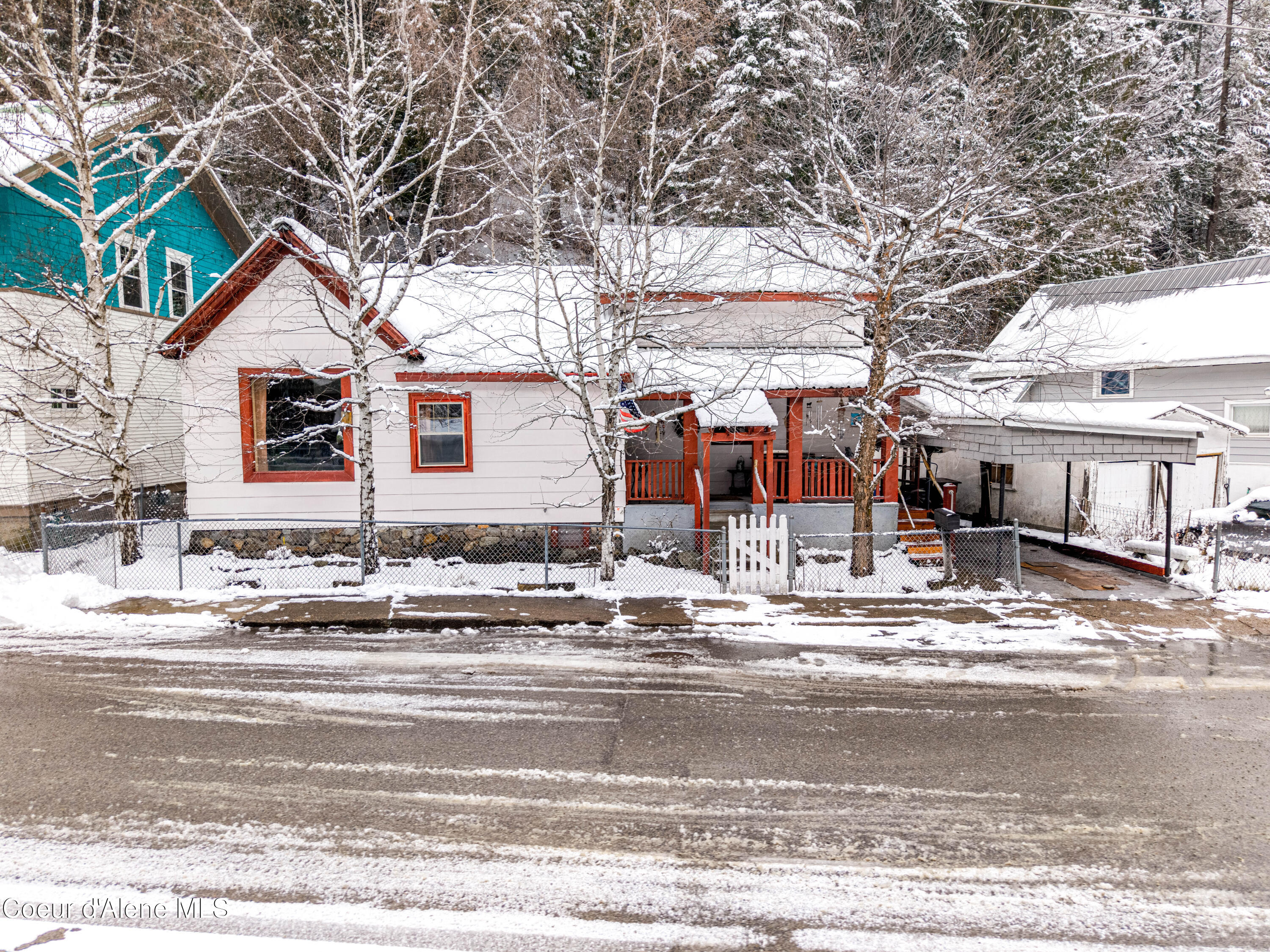 176 King Street Wallace, ID 83873 - Photo 1 of 23 Front of house