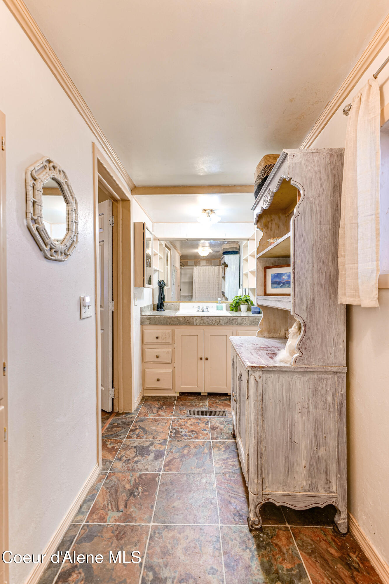 176 King Street Wallace, ID 83873 - Photo 12 of 23 Main bathroom