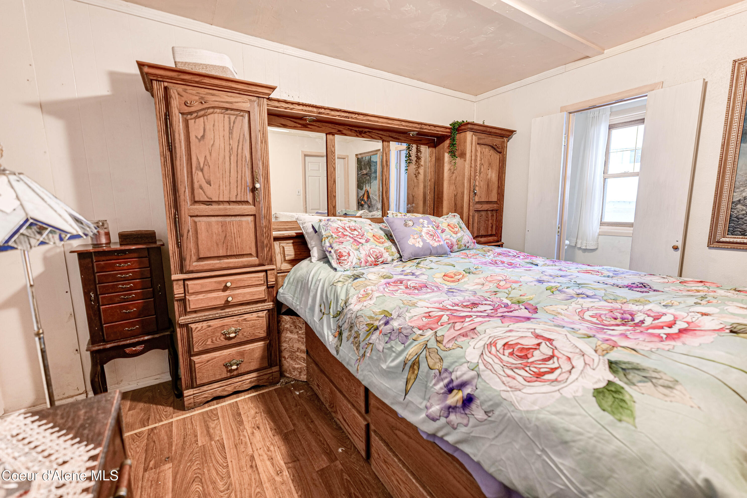 176 King Street Wallace, ID 83873 - Photo 15 of 26 Main downstairs bedroom